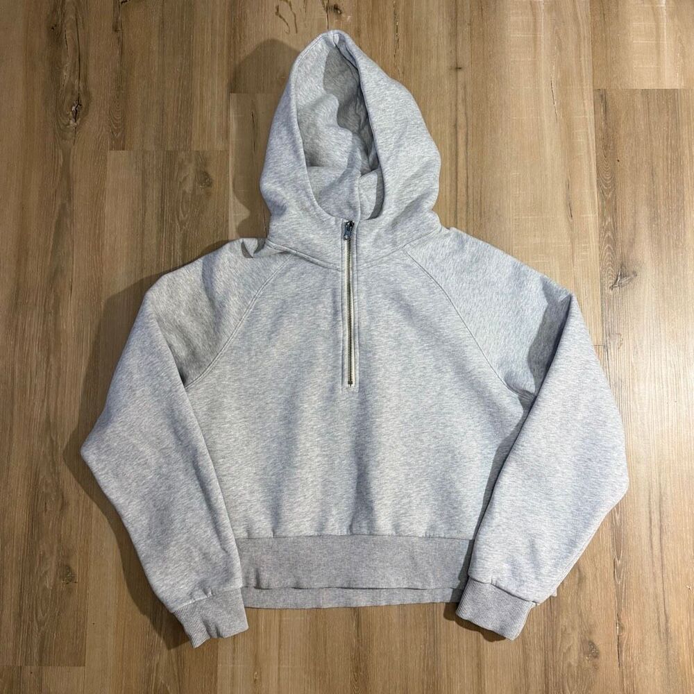 Vuori Restore Cropped Hoodie Heather Gray Sz L Athleisure Sporty Chic Minimalist
